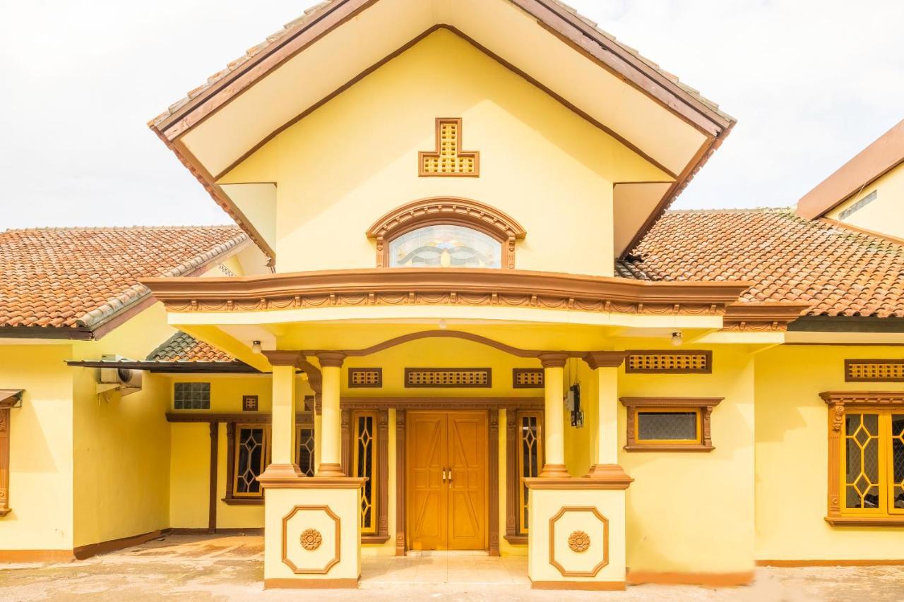 Spot On 2395 Hotel Aden 2 Syariah Tasikmalaya Εξωτερικό φωτογραφία